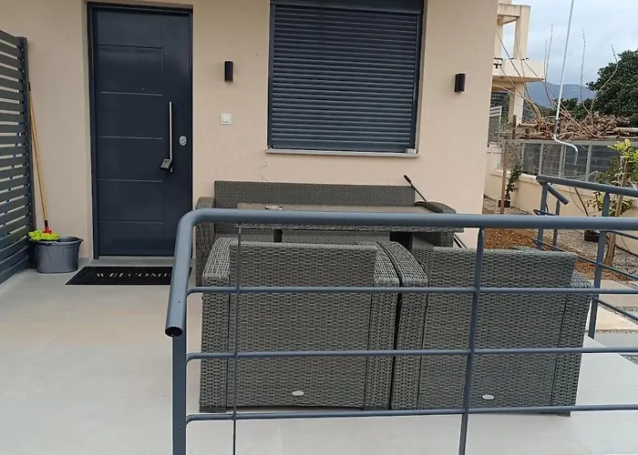 Maria 6 Minimalist Newly Built Townhouse * Kato Almiri