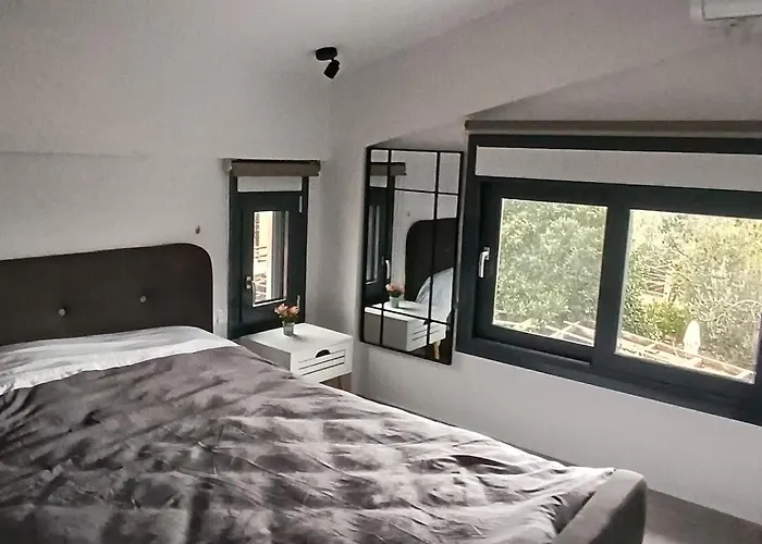 Maria 6 Minimalist Newly Built Townhouse Holiday home *